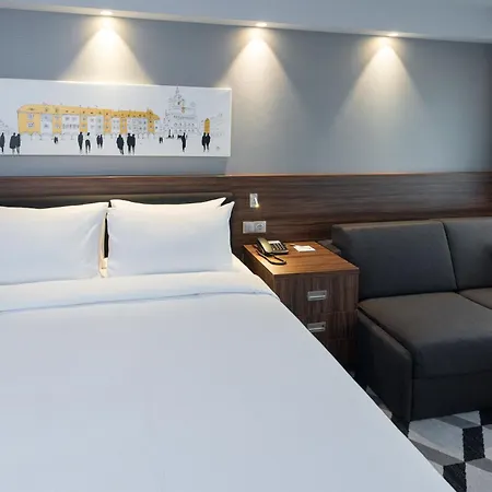 Hampton By Hilton Old Town Hotel