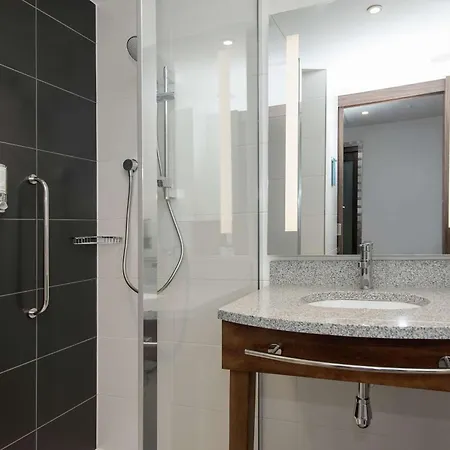 Hotel Hampton By Hilton Old Town 3*