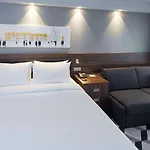 Hampton By Hilton Old Town Poznan