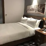 Hotel Hampton By Hilton Old Town 3*