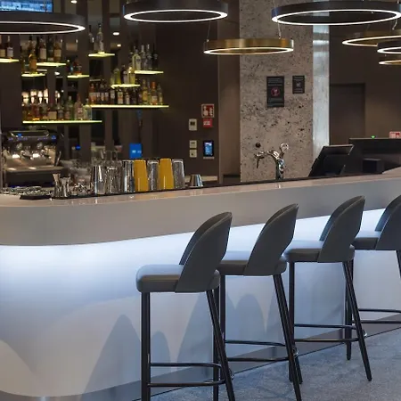 ホテル Hampton By Hilton Old Town 3*