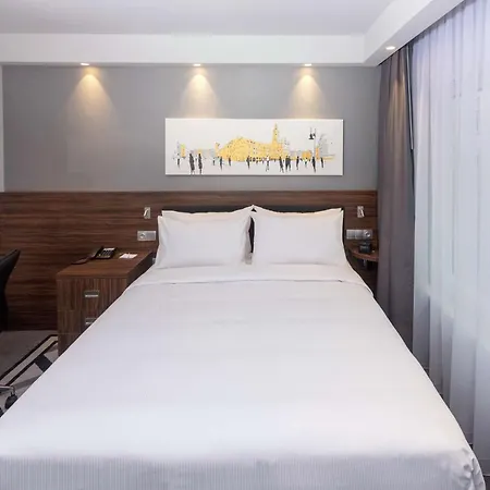 Hotel Hampton By Hilton Old Town