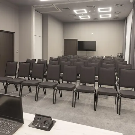 Hampton By Hilton Old Town Hotel 3*