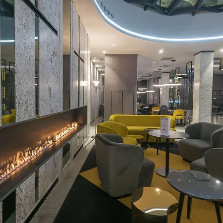 ホテル Hampton By Hilton Old Town 3*