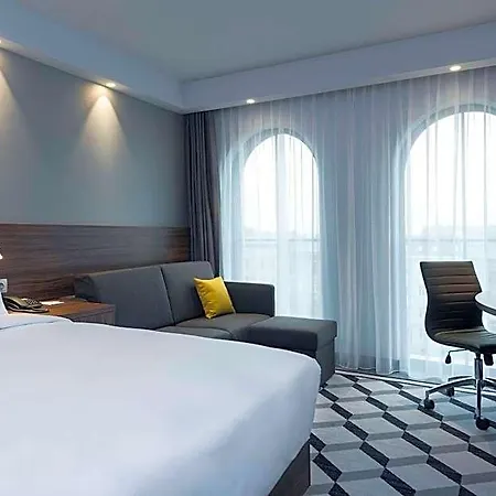 Hampton By Hilton Old Town 3* ポズナン
