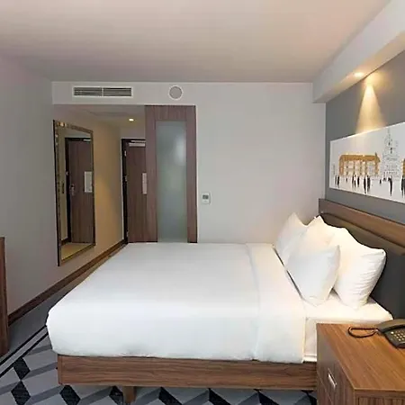 Hampton By Hilton Old Town ホテル 3*