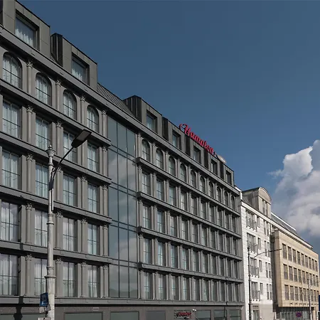 ホテル Hampton By Hilton Old Town 3*