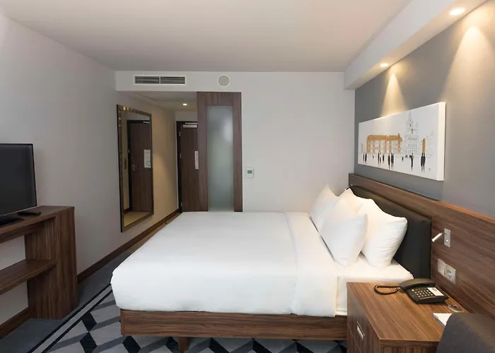 Hampton By Hilton Old Town 3* Познань