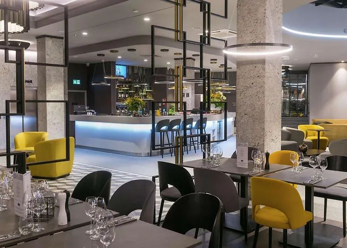 Отель Hampton By Hilton Old Town Познань